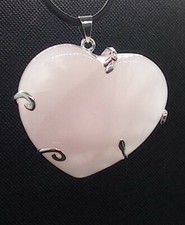 Minerali cuori quarzo rosa