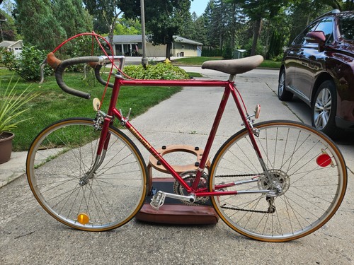 Vintage bianchi road bike - road,
