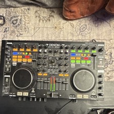 Denon DN-MC6000 Double Deck DJ