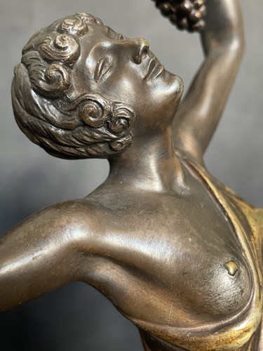 Antica statua bronzo ballerina