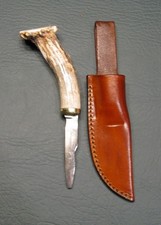 Coltello a vite e fodero da