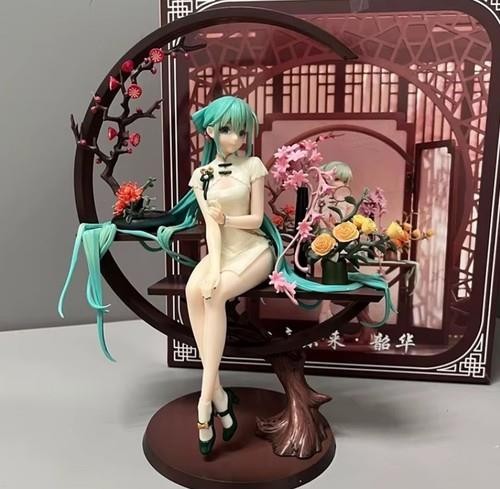 Statua action figure anime