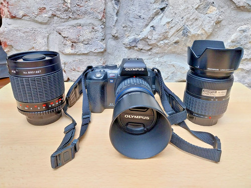 Olympus 500 body con - e-500,