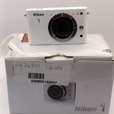 Nikon 1 J1 Mirrorless Camera