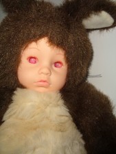 ANNE GEDDES Vintage Bambola • Bambino Scoiattolo RARO Occhi rossi Zombie