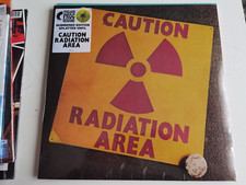 AREA - CAUTION RADIATION AREA