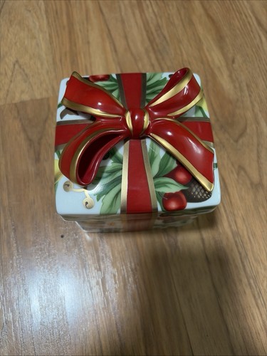 Tiffany holiday - tiffany,