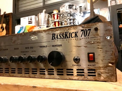 Hughes kettner basskick - hughes,