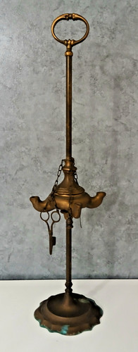 Antica lucerna lampada olio - lucerna, ad