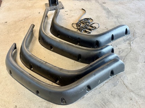 Nissan y60 fender flares - nissan,