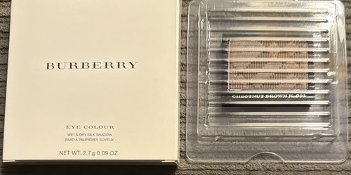 Burberry ombretto seta colore