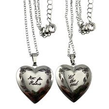 non per radio collana medaglione prevendita