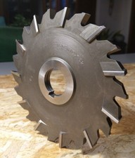 FRESA A DISCO TRE TAGLI A DENTI ALTERNI 160x10x32 Z22 HSS acciaio super rapido.