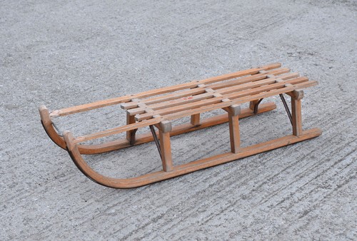 Vecchia slitta legno - vecchia,