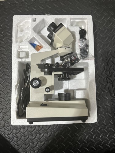 Microscopio composto