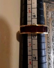 Anello con pietra in oro 18 k