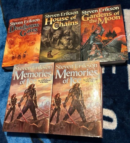 Lot hardcover books - ~,