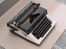 MACCHINA DA SCRIVERE OLIMPIA 