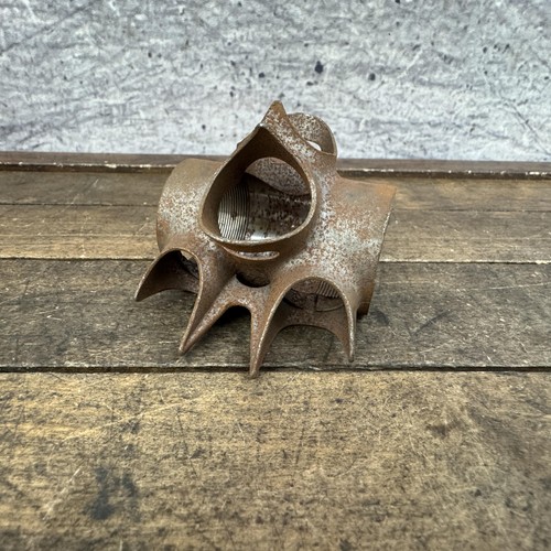 Guscio staffa inferiore - , in