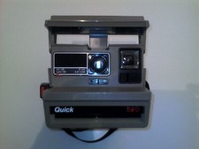 MACCHINA FOTOGRAFICA POLAROID QUICK 620 CON CUSTODIA ORIGINALE - FUNZIONANTE