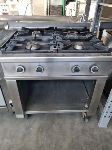 Cucina fuochi con - fuochi, vano