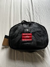 Borsone grande The North Face - nuovo con etichette nero 95 L base Camp Holdall Bag - prezzo consigliato £ 150
