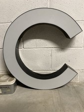 Lettera C Ex Insegna In Plex