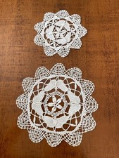 Gruppo di n. 2 centrini