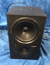 One Mackie HR624 Lucasfilm THX