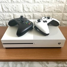 Xbox One S 500 GB con due