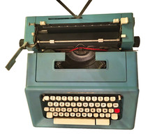 MACCHINA DA SCRIVERE  Olivetti