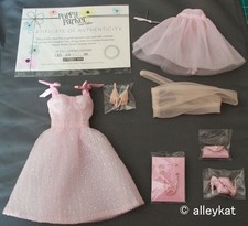 Sweet 16 Event Cupcake Poppy