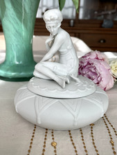 Boite à poudre parfumée