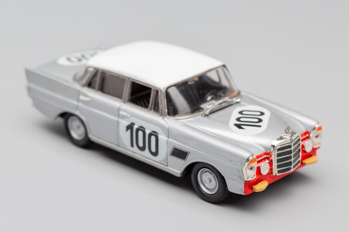 Mercedes 300 100 - mercedes, se