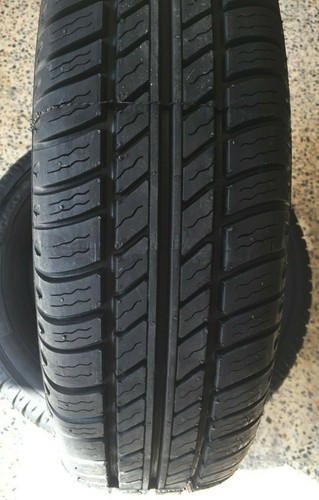 Pneumatici gomme riga rigato - pneumatici,