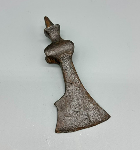 Reperto archeologico ascia - reperto, da