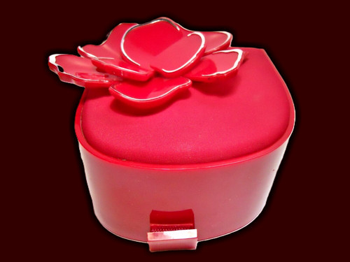 Pupa flower red - pupa,