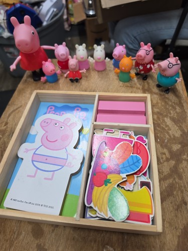 Peppa pig lot figures - peppa, family