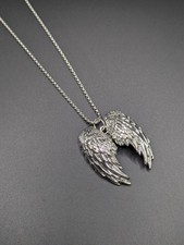 Collana con ciondolo ali