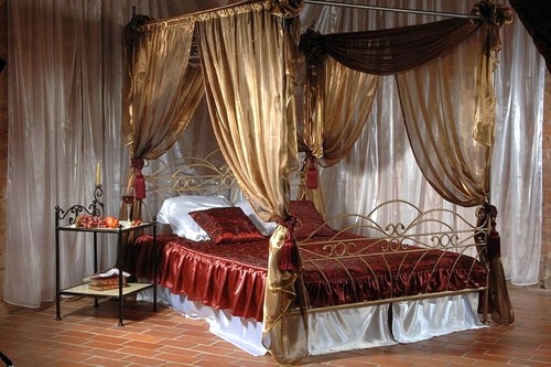 Letto baldacchino metallo - a,