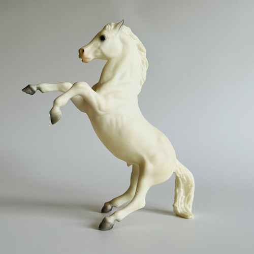 Breyer classic scale - 1:12,