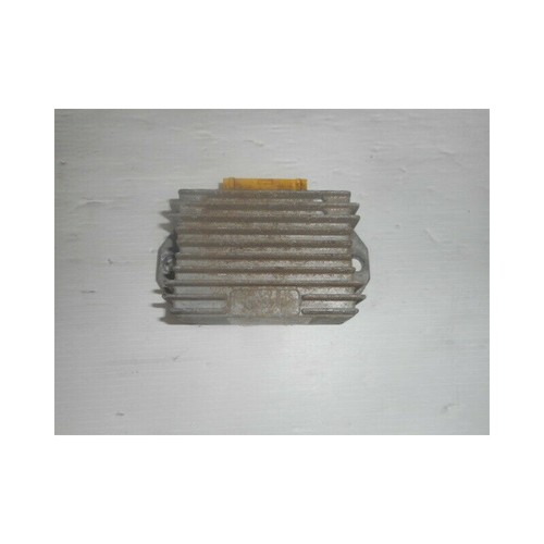 Regolatore tensione piaggio - tensione,
