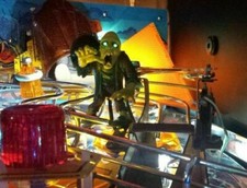 MONSTER BASH flipper occhi