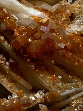 RARE MINERALS   VANADINITE su
