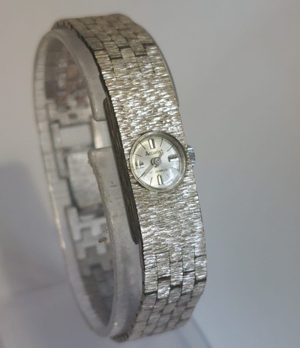 Bellissimo orologio meccanico