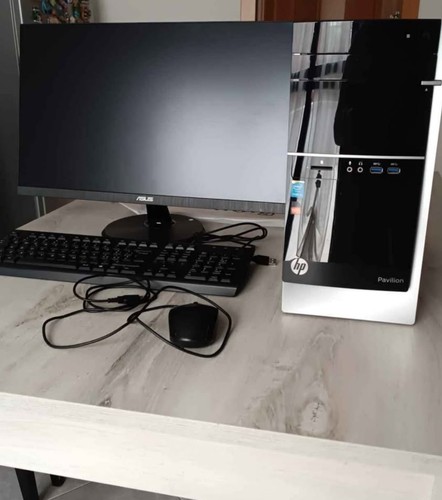 Fisso con monitor - pc, hp