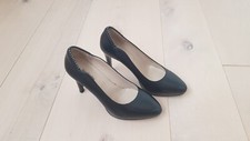Women's shoes black gardens