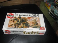 U.S. Marines Multipose 12
