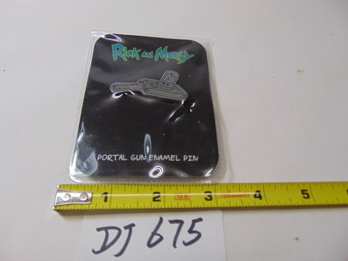 Esclusiva spilla smaltata rick - spilla,