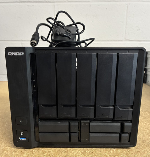 932x qnap baie nas - qnap,